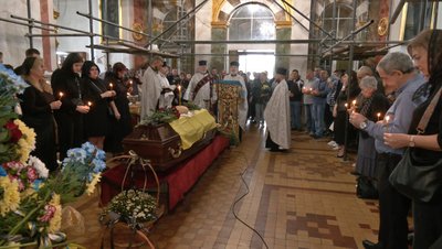 У Луцьку попрощалися з полеглим військовослужбовцем У Луцьку попрощалися з полеглим військовослужбовцем