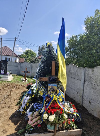 На Закарпатті попрощалися із загиблим захисником Василем Недбайловим На Закарпатті попрощалися із загиблим захисником Василем Недбайловим