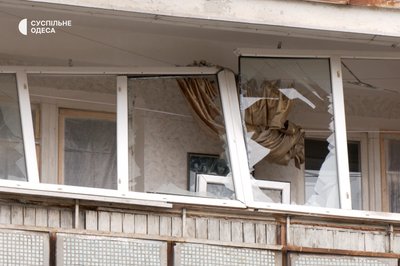 "Шахед висів на балконі": як жителі Одеси оговтуються після атаки дронів "Шахед висів на балконі": як жителі Одеси оговтуються після атаки дронів