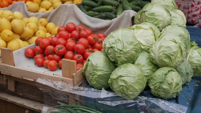 Перші весняні овочі: що продають на вінницьких ринках Перші весняні овочі: що продають на вінницьких ринках