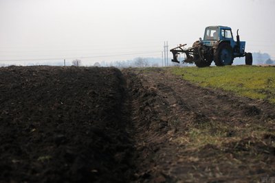"Продають землю тільки в безвихідних ситуаціях": експерт про ринок землі в Чернівецькій області "Продають землю тільки в безвихідних ситуаціях": експерт про ринок землі в Чернівецькій області