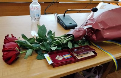 У Житомирі родинам загиблих захисників вручили державні нагороди У Житомирі родинам загиблих захисників вручили державні нагороди