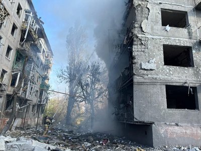 Постійні артобстріли, FPV-дрони майже щодня. Скільки людей залишається у Мирноградській громаді Постійні артобстріли, FPV-дрони майже щодня. Скільки людей залишається у Мирноградській громаді