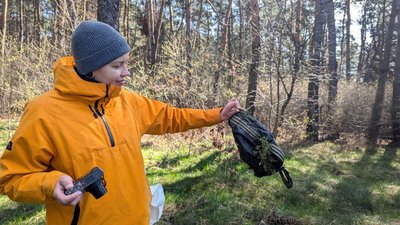 "Марш прибирання": ліс біля Луцька розчистили від сміття
