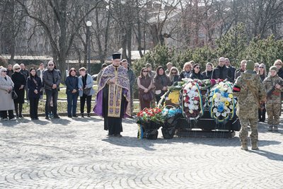 В Ужгороді попрощалися із захисником Михайлом Швандою В Ужгороді попрощалися із захисником Михайлом Швандою