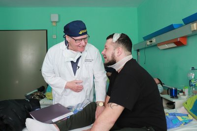 Президент фонду "Face the Future" Пітер Адамсон Президент фонду "Face the Future" Пітер Адамсон
