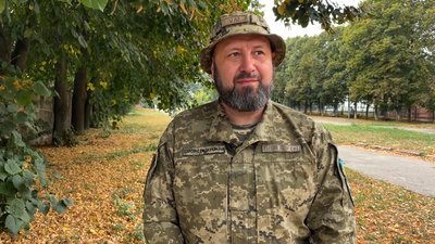 У Прилуках бійцям тероборони вручили нагороди: розповідаємо історію одного з них, який отримав "Знак пошани" У Прилуках бійцям тероборони вручили нагороди: розповідаємо історію одного з них, який отримав "Знак пошани"