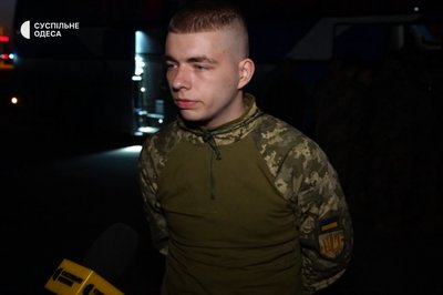 Перші контрактники з Одеси віком від 18 до 24 років поїхали на військову підготовку Перші контрактники з Одеси віком від 18 до 24 років поїхали на військову підготовку