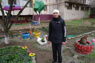 "Котячий рай" під балконом. Херсонка облаштувала простір для пухнастих у дворі будинку "Котячий рай" під балконом. Херсонка облаштувала простір для пухнастих у дворі будинку