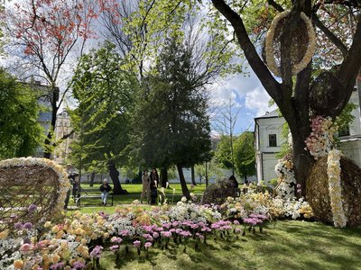 У Софії Київській відкрили Великодню виставку з квітів У Софії Київській відкрили Великодню виставку з квітів