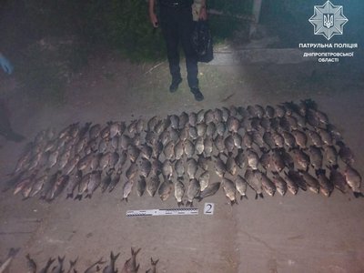 Нарибалили на 380 тисяч гривень: на Дніпропетровщині виявили чоловіків з незаконним уловом
