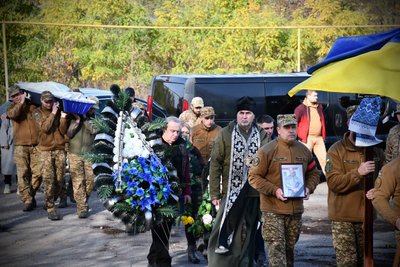 Захищали Україну: у громадах Кіровоградщини прощалися з захисниками