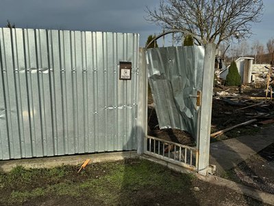Врятувало, що ночували в хаті поруч: очевидці про дронову атаку на Черкащину 25 листопада Врятувало, що ночували в хаті поруч: очевидці про дронову атаку на Черкащину 25 листопада