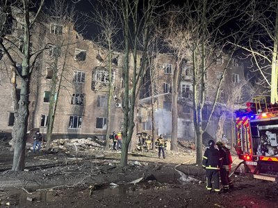 Армія РФ атакувала Кривий Ріг балістикою та дронами: поранено 17 людей, пошкоджено інфраструктуру та будинки Армія РФ атакувала Кривий Ріг балістикою та дронами: поранено 17 людей, пошкоджено інфраструктуру та будинки