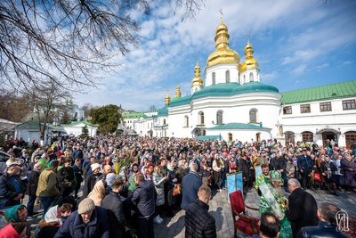 Одночасно з ПЦУ: Митрополит УПЦ МП Онуфрій провів службу в Лаврі Одночасно з ПЦУ: Митрополит УПЦ МП Онуфрій провів службу в Лаврі