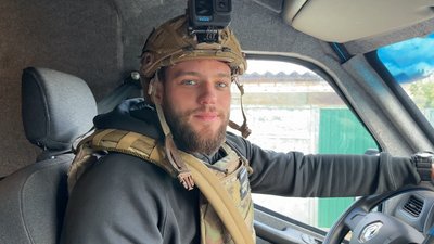 «Хочуть все зробити руїнами»: як «Білі янголи» евакуюють людей з Краматорська під загрозою дронів «Хочуть все зробити руїнами»: як «Білі янголи» евакуюють людей з Краматорська під загрозою дронів