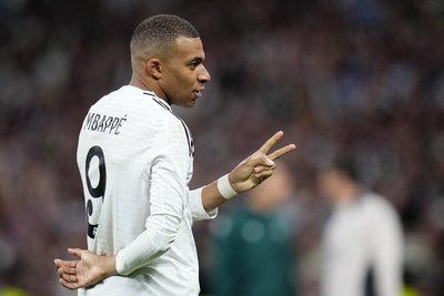 "Реал" розгромив "Ман Сіті" та вийшов у 1/8 фіналу Ліги чемпіонів "Реал" розгромив "Ман Сіті" та вийшов у 1/8 фіналу Ліги чемпіонів