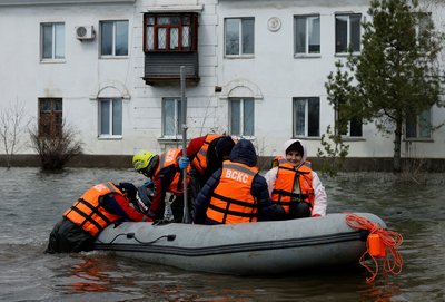 Повінь у Росії поширилася на ще кілька областей, влада закликає евакуюватися