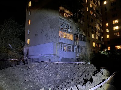 Ракетний обстріл Одеси 23 липня: вирва Ракетний обстріл Одеси 23 липня: вирва