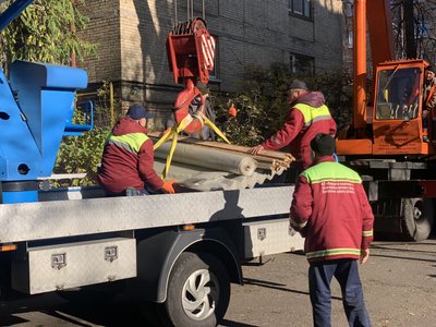 Двоє людей у лікарні, уламки в трьох районах та екстрені відключення світла: наслідки атаки РФ на Київ Двоє людей у лікарні, уламки в трьох районах та екстрені відключення світла: наслідки атаки РФ на Київ
