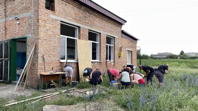 "Будинок наче підняло і гепнуло": які наслідки ракетного удару армією РФ у Машівській ТГ "Будинок наче підняло і гепнуло": які наслідки ракетного удару армією РФ у Машівській ТГ