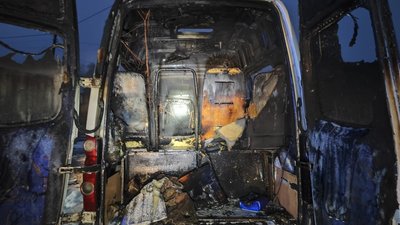 У Мені на Чернігівщині загорівся автобус, який віз пасажирів У Мені на Чернігівщині загорівся автобус, який віз пасажирів