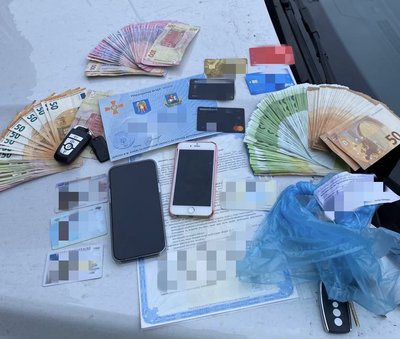 Торгували кокаїном: у Києві затримали учасників наркоугруповання Торгували кокаїном: у Києві затримали учасників наркоугруповання