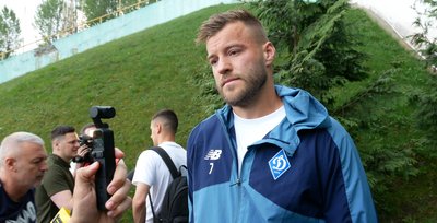 Футбольний клуб "Буковина" програла "Динамо" у півфіналі Кубка України Футбольний клуб "Буковина" програла "Динамо" у півфіналі Кубка України