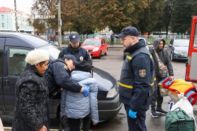 31 евакуаційний потяг: на Рівненщину прибули більш як 20 переселенців 31 евакуаційний потяг: на Рівненщину прибули більш як 20 переселенців