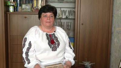 Лілія Ошкало – дружина загиблого льотчика Валерія Ошкала з Хмельниччини Лілія Ошкало – дружина загиблого льотчика Валерія Ошкала з Хмельниччини