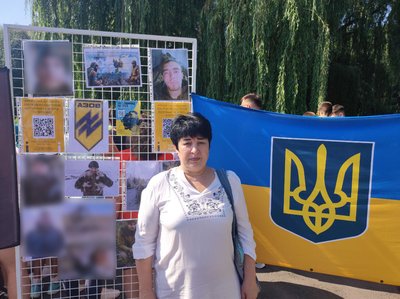 Ірина Хоменко на акції підтримки військовополонених Ірина Хоменко на акції підтримки військовополонених