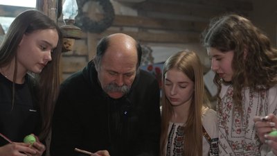 Майстерклас із писанкарства, робили писанки, криївка, музей-криївка, Тернопільська школа №2, квітень 2025 Майстерклас із писанкарства, робили писанки, криївка, музей-криївка, Тернопільська школа №2, квітень 2025
