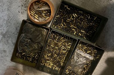 Надсилав пістолети поштою до Києва: правоохоронці затримали торговця зброєю Надсилав пістолети поштою до Києва: правоохоронці затримали торговця зброєю