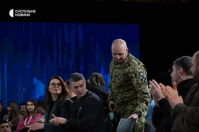 Командувач Сил безпілотних систем ЗСУ Вадим Сухаревський у Києві 25 лютого 2024 року Командувач Сил безпілотних систем ЗСУ Вадим Сухаревський у Києві 25 лютого 2024 року