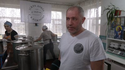 На прикордонні Чернігівщини волонтери шукають спонсорів аби безплатно годувати людей На прикордонні Чернігівщини волонтери шукають спонсорів аби безплатно годувати людей