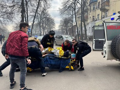 Росія завдала ракетного удару по центру Сум: понад 30 загиблих Росія завдала ракетного удару по центру Сум: понад 30 загиблих