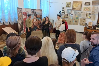 Театралізовані екскурсії, виставки, майстер-класи. Як відбувалася "Ніч музеїв" у Дніпрі Театралізовані екскурсії, виставки, майстер-класи. Як відбувалася "Ніч музеїв" у Дніпрі