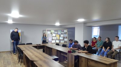 Сім'ям двох воїнів з Хмельниччини вручили державні нагороди Сім'ям двох воїнів з Хмельниччини вручили державні нагороди