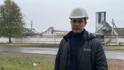 "Залишили нас без грошей і без посівного матеріалу": наслідки атаки дронів РФ на Новгород-Сіверський елеватор "Залишили нас без грошей і без посівного матеріалу": наслідки атаки дронів РФ на Новгород-Сіверський елеватор