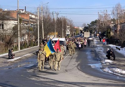 На Хмельниччині попрощались з молодшим сержантом Павлом Гедзюком На Хмельниччині попрощались з молодшим сержантом Павлом Гедзюком
