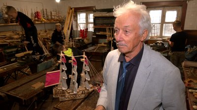 "Я йду сюди, як на свято": як черкащанин у 81 рік навчає дітей судномоделювання "Я йду сюди, як на свято": як черкащанин у 81 рік навчає дітей судномоделювання
