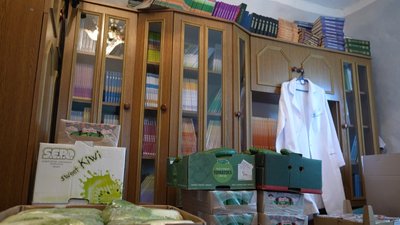 кабінет шкільної медсестри, склад із продуктами, бібліотека