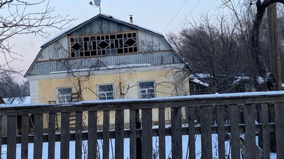 Унаслідок атаки РФ пошкоджені пʼять жилих будинків у Новгороді-Сіверському на Чернігівщині Унаслідок атаки РФ пошкоджені пʼять жилих будинків у Новгороді-Сіверському на Чернігівщині