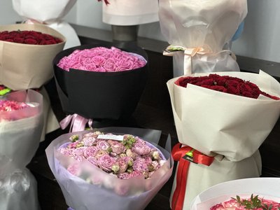 Тюльпани, троянди, альстромерії: скільки коштують квіти у Полтаві перед 8 березня
