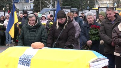 З військовим Василем Пугачовим попрощалися у Рівному З військовим Василем Пугачовим попрощалися у Рівному