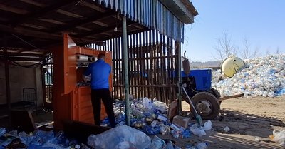 Прес для переробки твердих відходів у Валках, 12 березня 2026 року Прес для переробки твердих відходів у Валках, 12 березня 2026 року