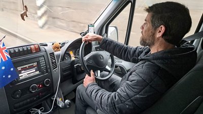 соціальне таксі волонтери допомога волонтер з Австралії Річчі Краматорськ Донецька область 4 грудня 2024 рік соціальне таксі волонтери допомога волонтер з Австралії Річчі Краматорськ Донецька область 4 грудня 2024 рік