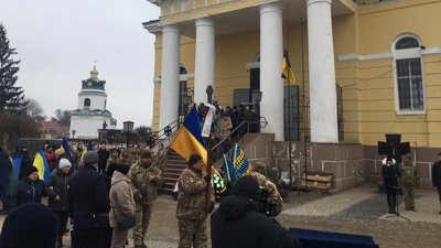 На Чернігівщині поховали Сергія Дроня та Ярослава Олійника, якого опізнали за допомогою ДНК-експертизи На Чернігівщині поховали Сергія Дроня та Ярослава Олійника, якого опізнали за допомогою ДНК-експертизи