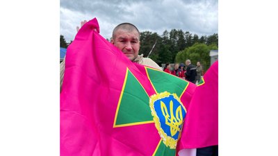 Обмін полоненими: додому з полону повернувся прикордонник з Чернігівщини Микола Ганжа
