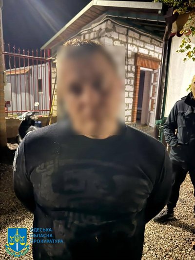 Брав 100 грн за пасажира: на Одещині інспектор встановив "тариф" для перевізників через ріку Брав 100 грн за пасажира: на Одещині інспектор встановив "тариф" для перевізників через ріку